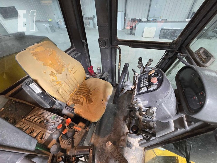 2004-volvo-g740b-image-13