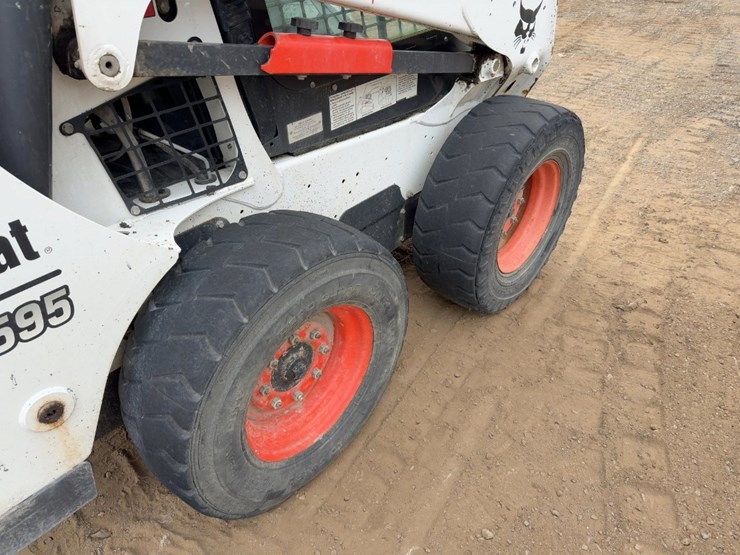 2017-bobcat-s595-image-11