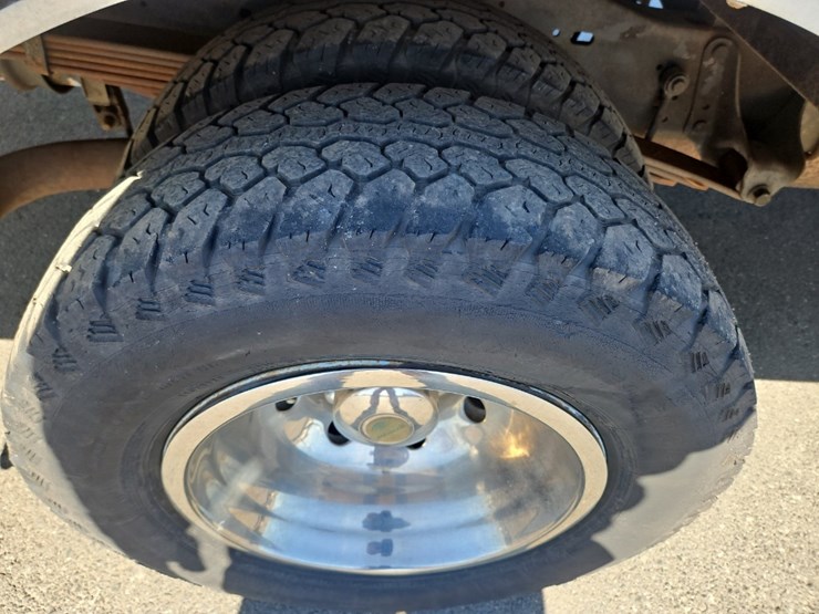 2005-ford-e450-image-13