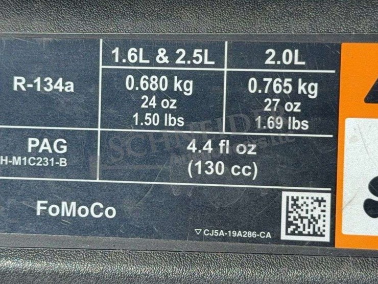 2014-ford-escape-titanium-image-24