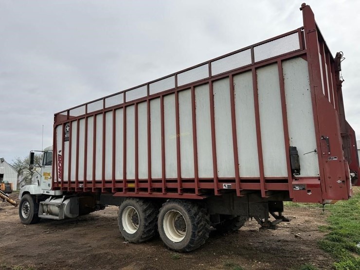 1999-freightliner-fld112-image-7