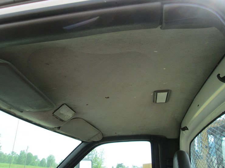 #46152-•-2005-chevrolet-s/a-single-cab-flatbed-truck-1gdg5c1e75f902740-image-31