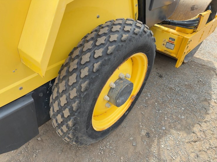 2016-bomag-bw124dh-40-image-11