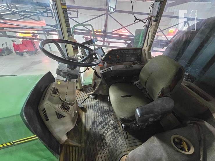 2000-john-deere-4710-image-9