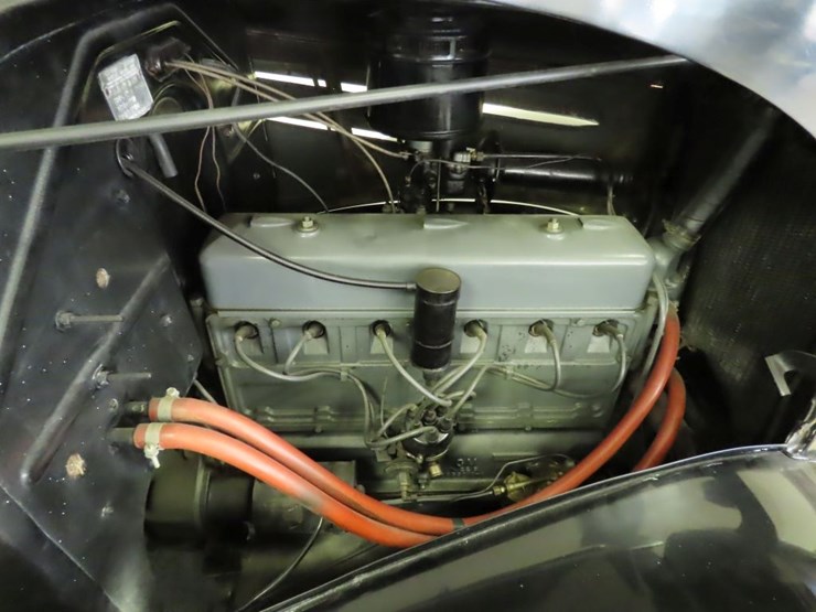 1936-chevrolet-2dr-town-sedan-image-23