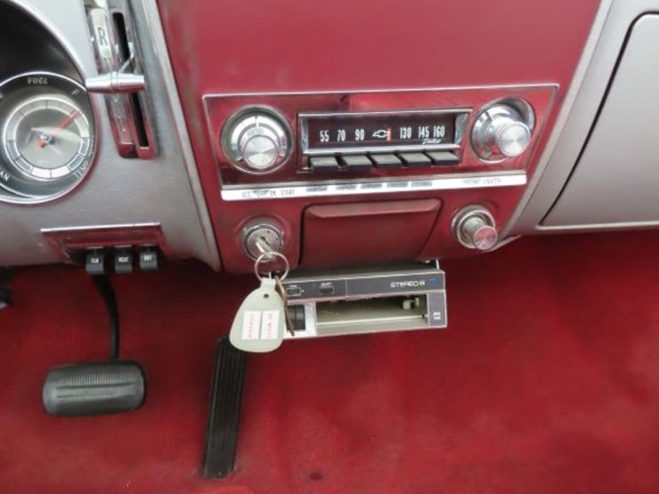 1965-chevrolet-corvair-monza-convertible-image-21