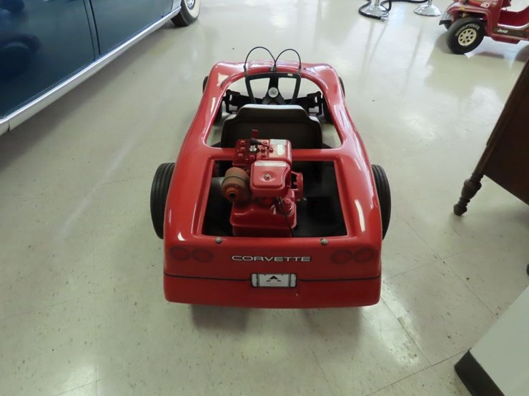central-iowa-chevrolet-dealers-edition-pace-car-motorized-corvette-image-4