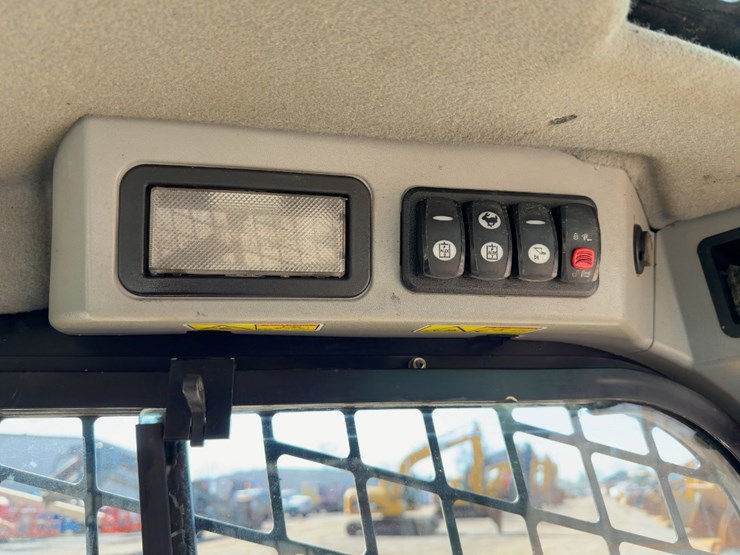 2019-caterpillar-272d2-image-22