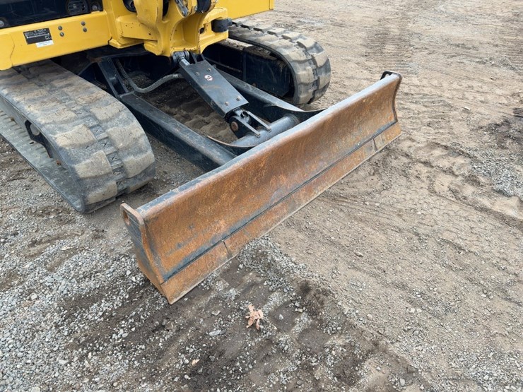 2022-caterpillar-306-image-18