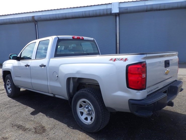 2017-chevrolet-1500-image-4