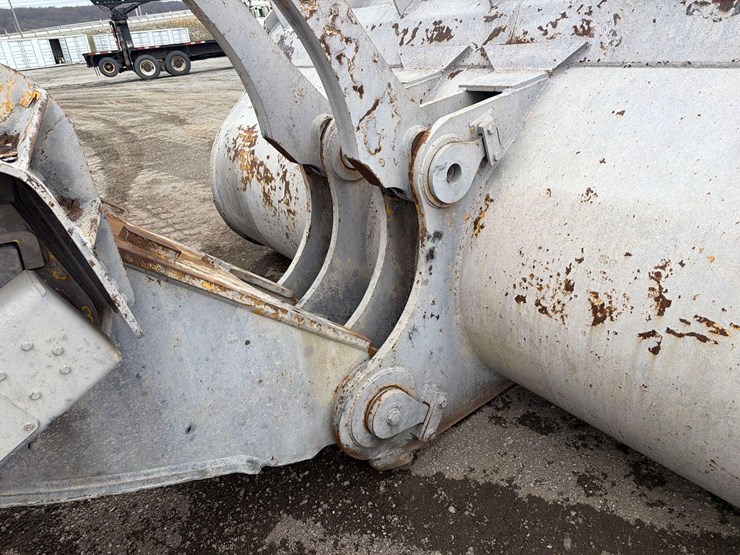 caterpillar-988g-image-15