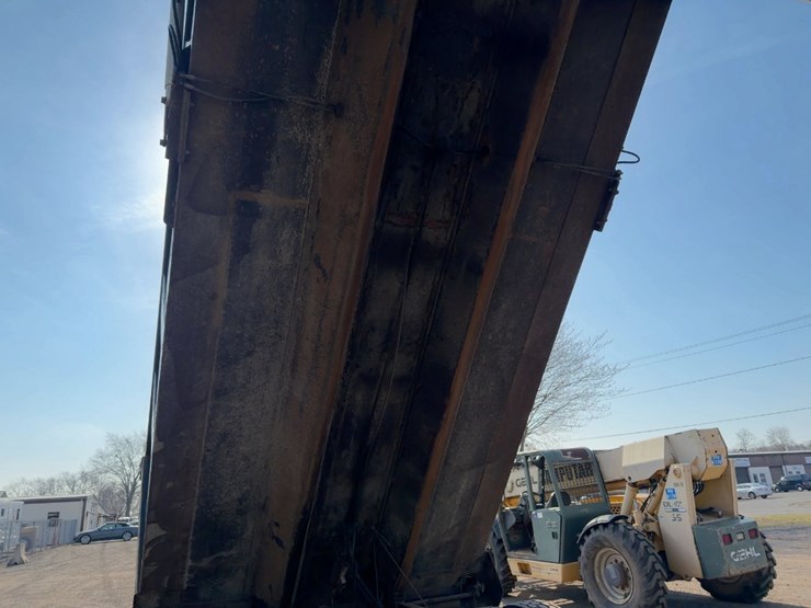 2006-mack-granite-cv713-image-20