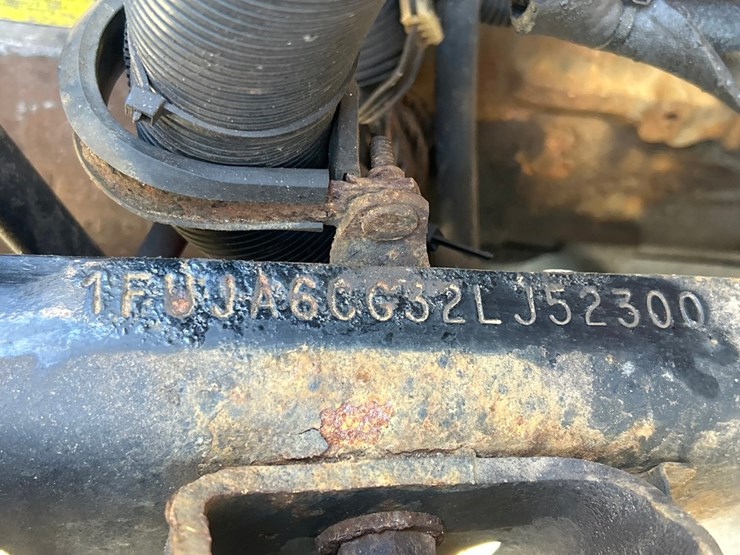 2002-massey-ferguson-8-image-96