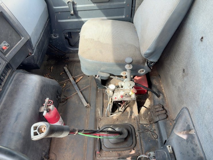 1994-international-8200-image-29