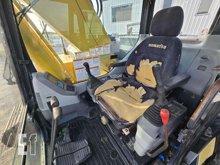 komatsu-pc228us-lc-3n0-image-14