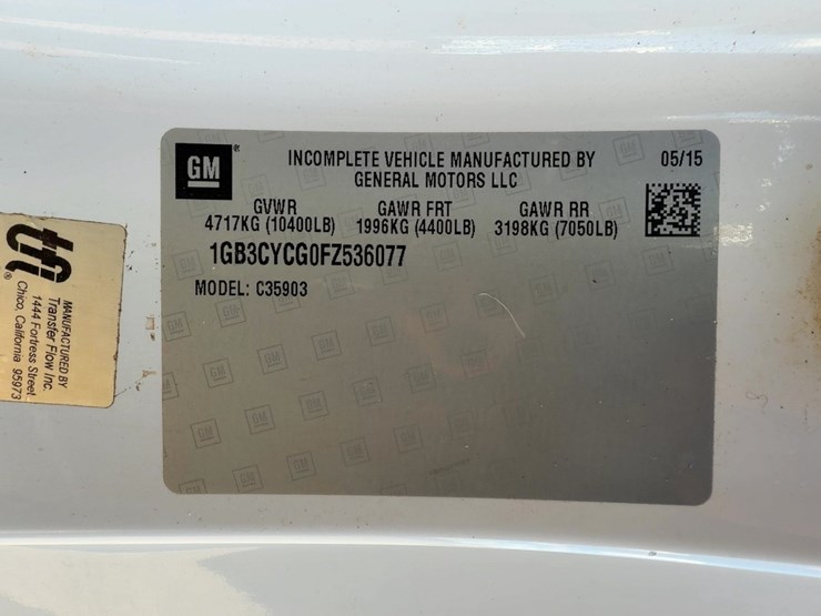 2015-chevrolet-silverado-3500hd-image-28