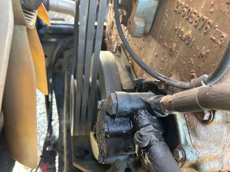 2002-massey-ferguson-8-image-60