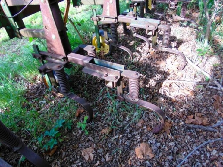 john-deere-825-image-2