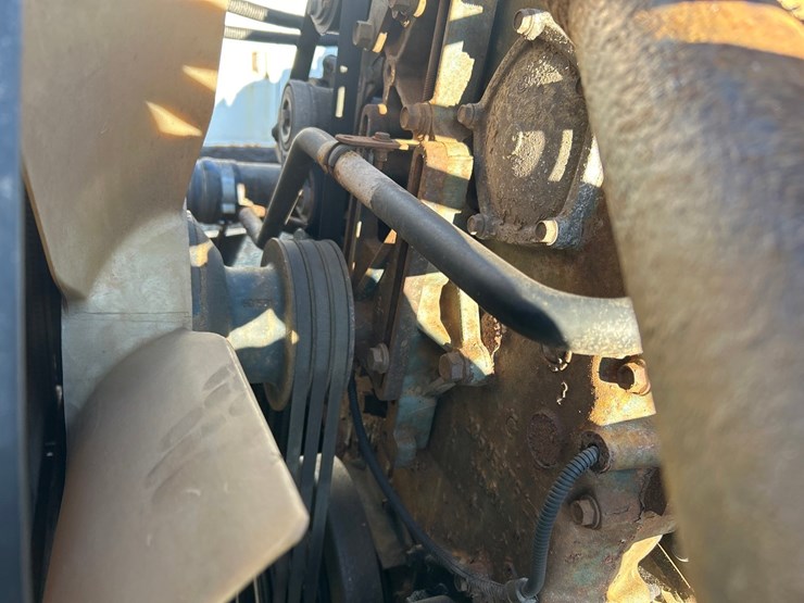 2002-massey-ferguson-8-image-59