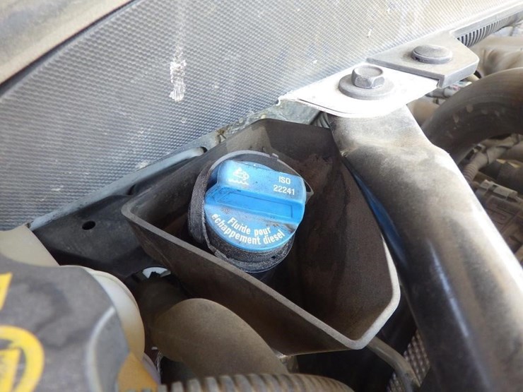 2019-chevrolet-2500hd-image-12