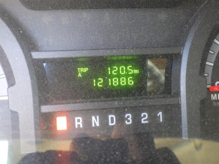 2011-ford-econoline-350-image-14