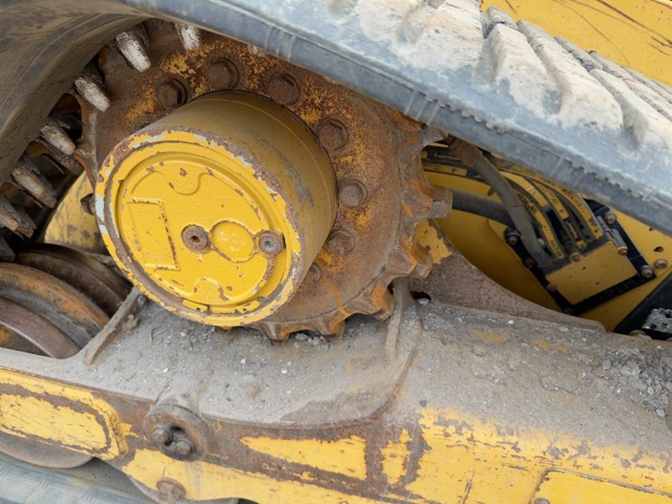 2021-caterpillar-289d3-image-13