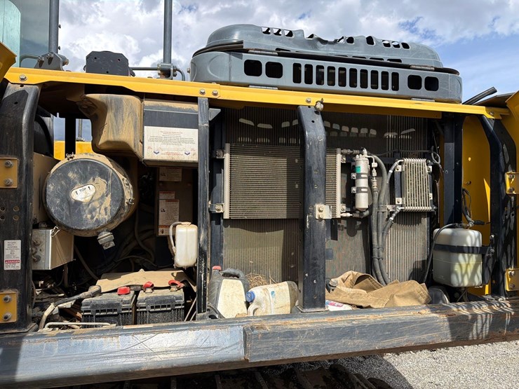 2017-kobelco-sk350-lc-9e-image-23