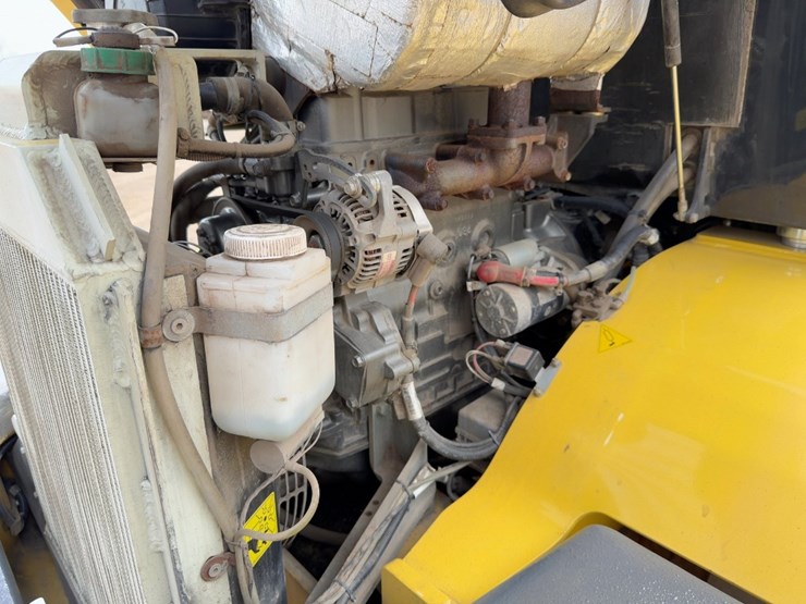 2017-yanmar-v8-image-19