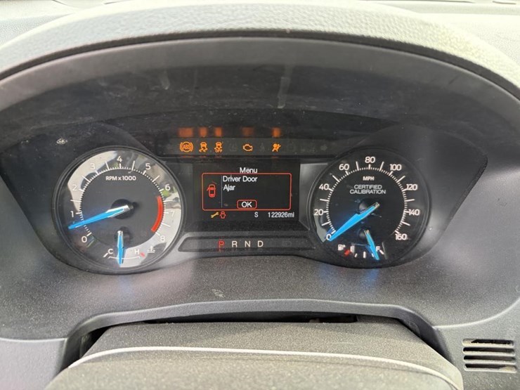 2017-ford-explorer-image-22