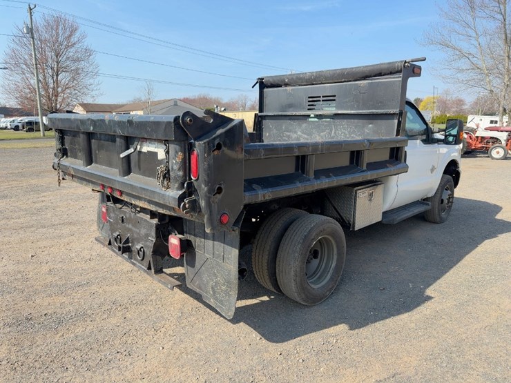 2015-ford-f350-xl-image-5