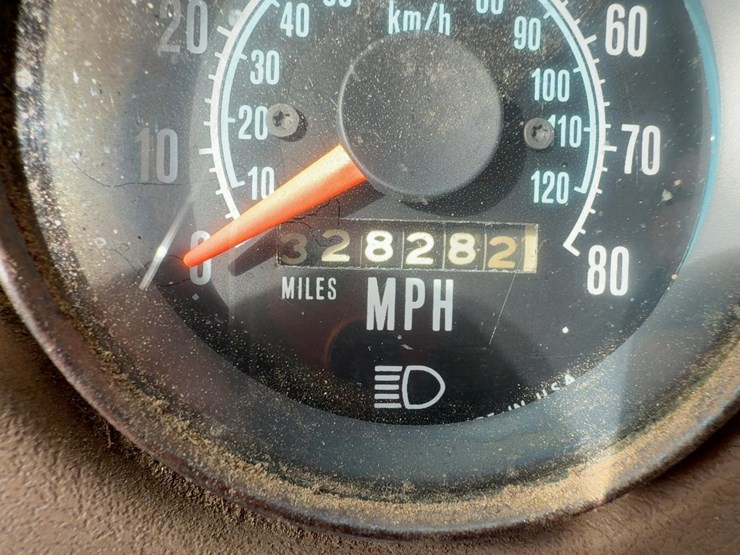 1983-mack-rd685s-image-25