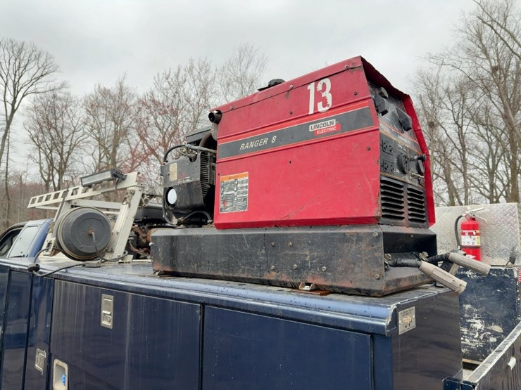 2012-ford-f550-xl-image-24