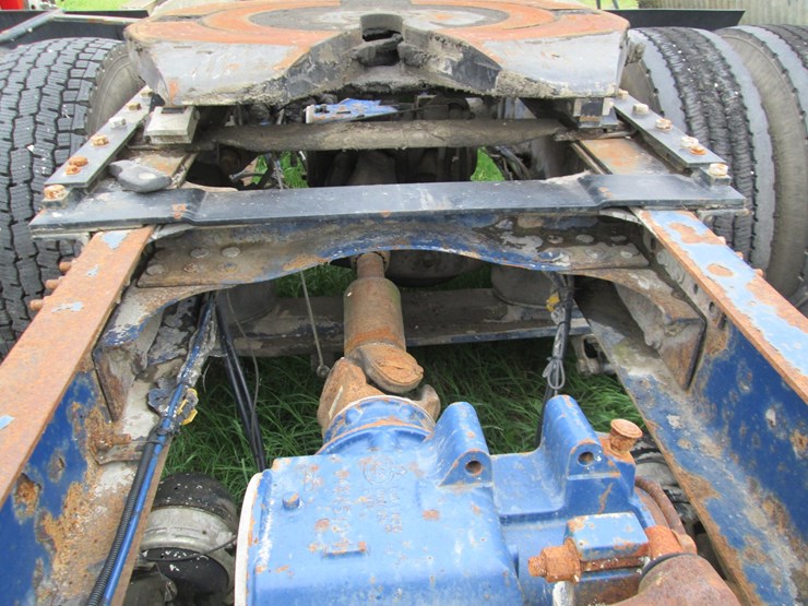 #46168-•-inop-2006-mack-613-vision-t/a-daycab-truck-tractor-1m1ak06yx6n010204-image-11