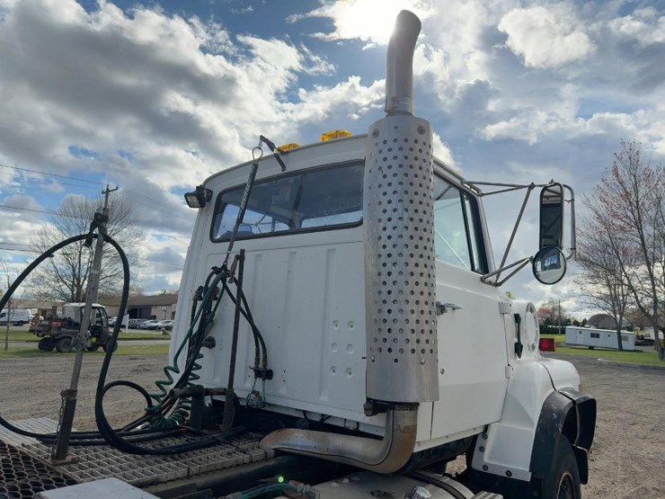 1987-ford-l9000-image-13