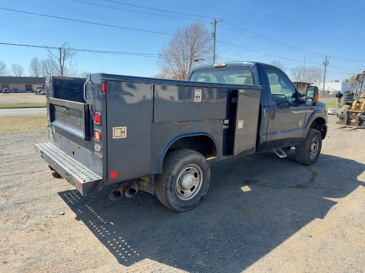 2015-ford-f250-xl-image-5