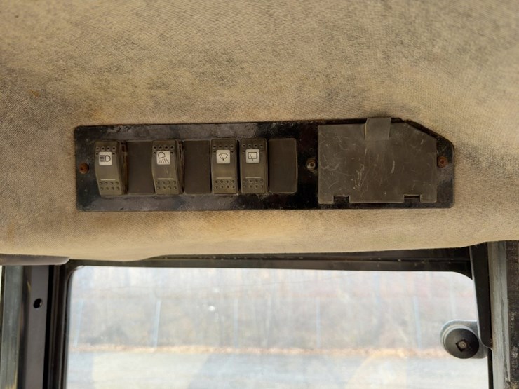 1996-caterpillar-416c-image-29