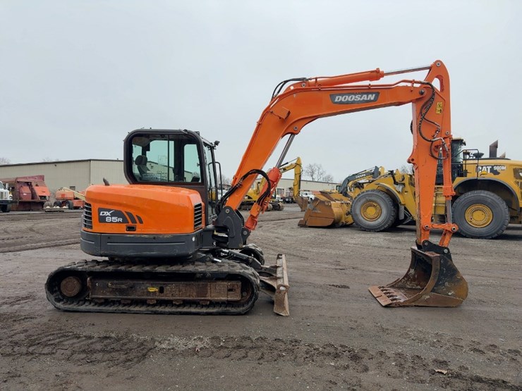 2019-doosan-dx85r-3-image-6