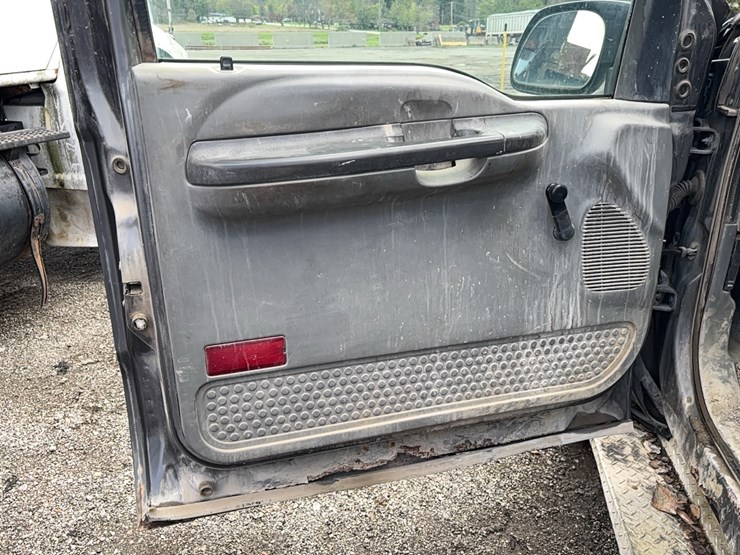 2002-ford-f350-image-14