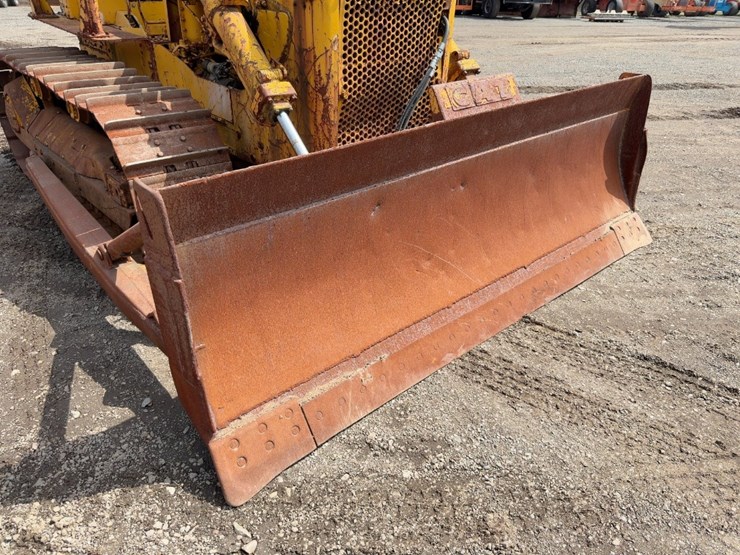 caterpillar-d6-image-8