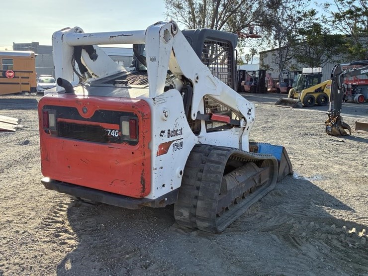 2018-bobcat-t740-image-3