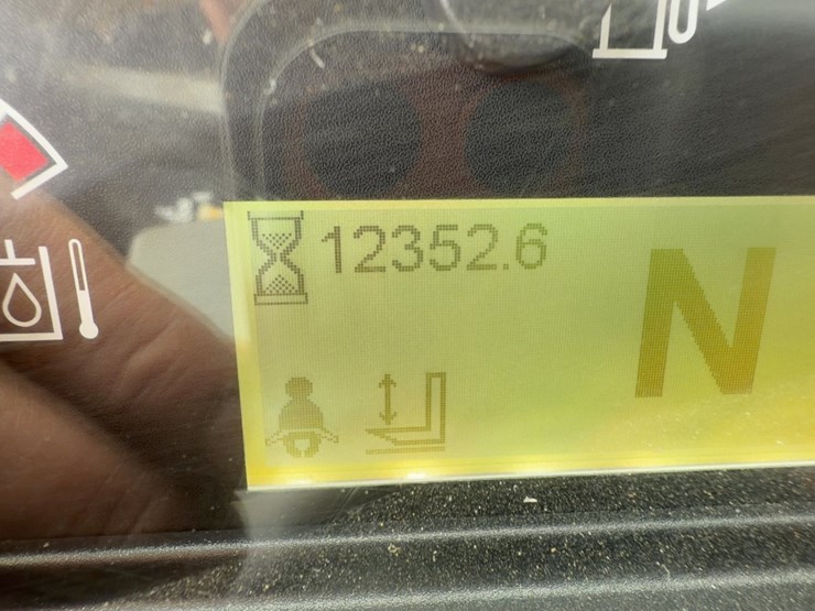 2016-caterpillar-938m-image-27