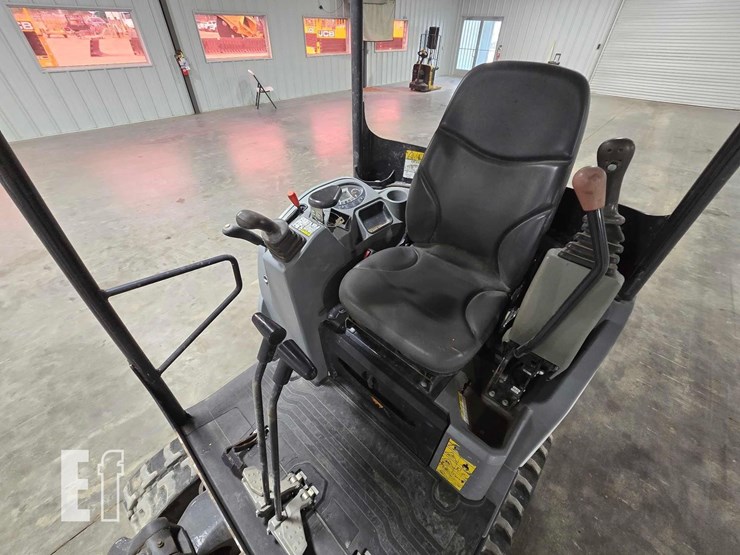 2022-bobcat-e20-image-17