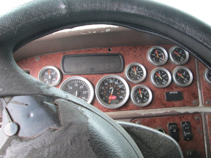 2008-peterbilt-387-image-51