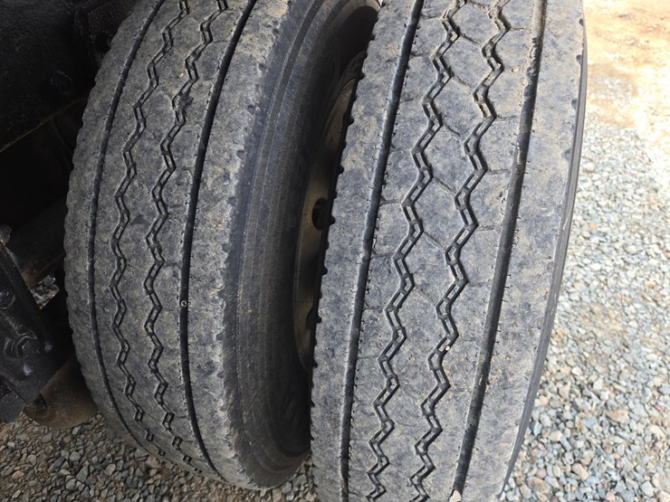 1991-peterbilt-357-image-87