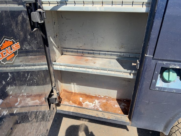 2015-ford-f250-xl-image-13