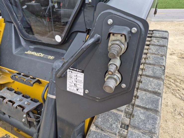 2019-deere-333g-image-14
