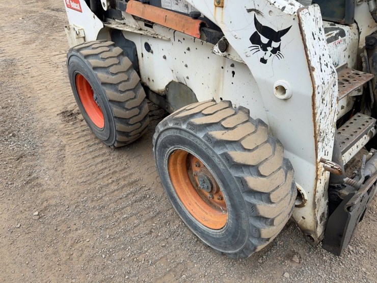 2007-bobcat-s300-image-10