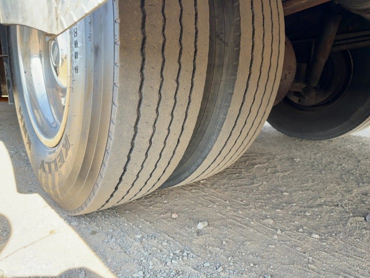 2001-caterpillar-3126-image-15