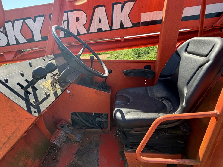 2000-sky-trak-6036-image-16