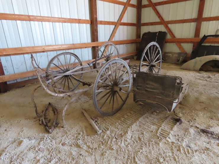 vintage-buckboard-wagon-image-1